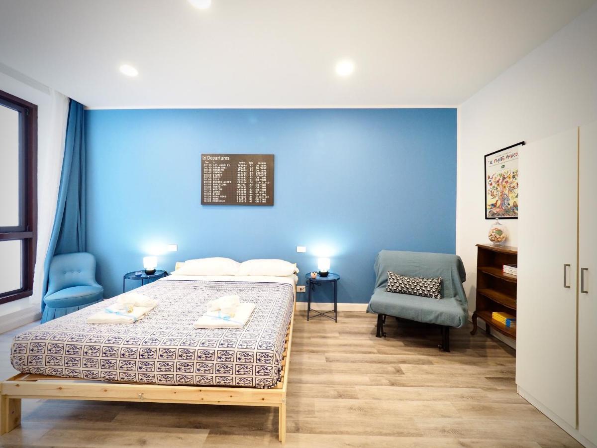 Apartment Dimora Sottoripa 24 Di Fronte All'acquario - Genovabnb It *